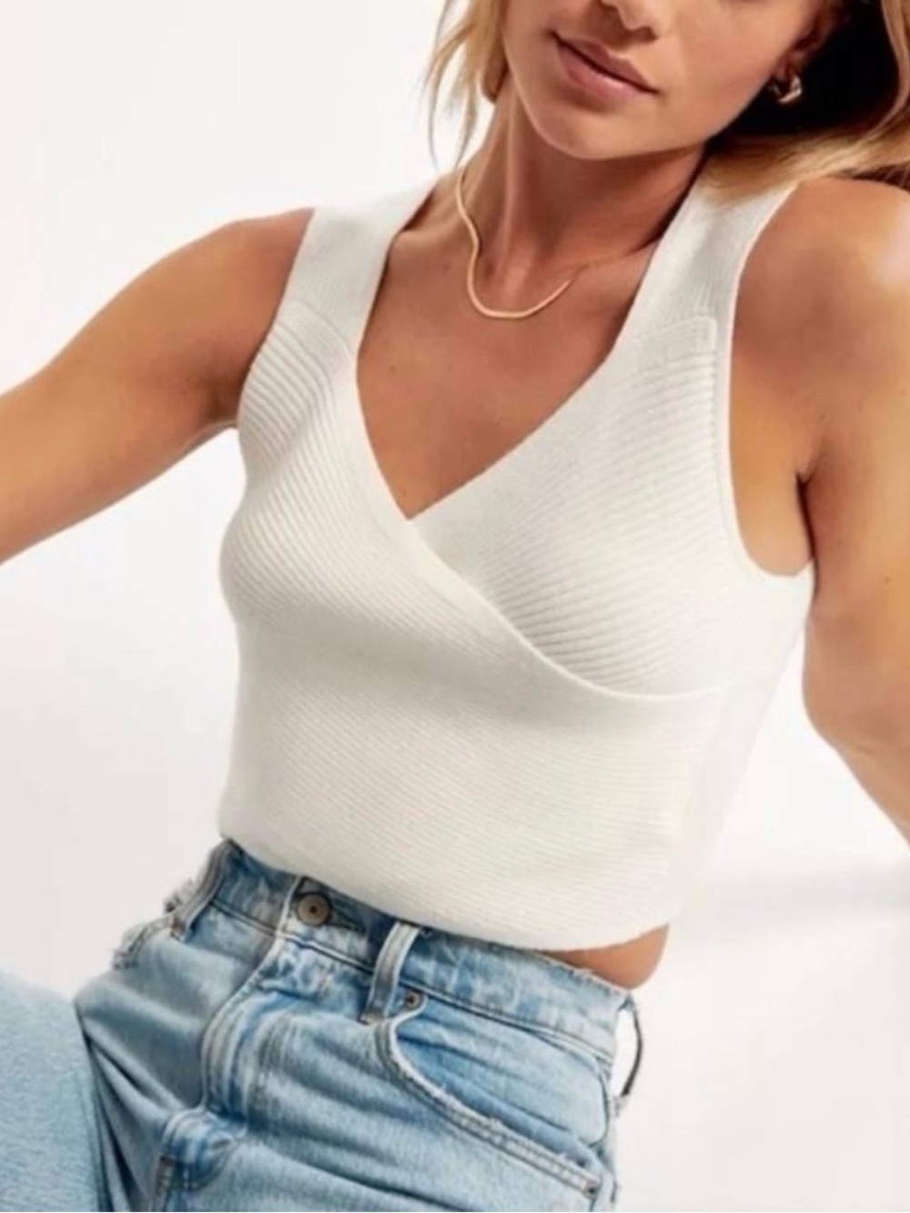 Ambercrombie & Fitch BRAND NEW off white knitted top